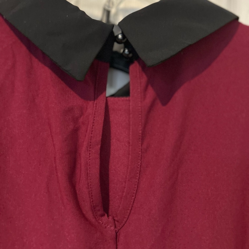 NWOT “A.U.W.” Two Tone Burgundy and Black Blouse. - Picture 4 of 5